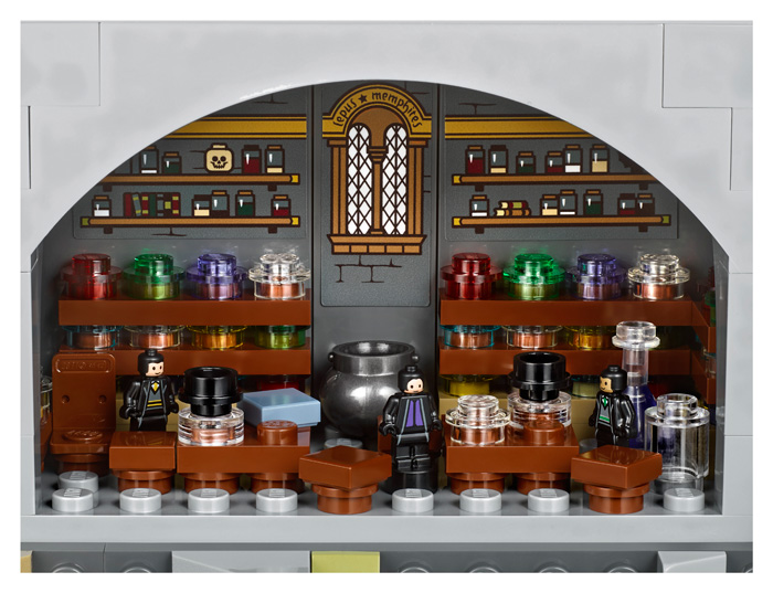 Giant Harry Potter LEGO Hogwarts Castle