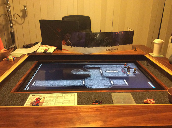 Dungeons & Dragons Table With Built in TV