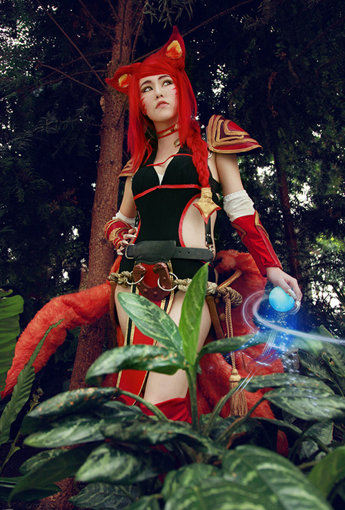 Foxfire Ahri from League of Legends Cosplay