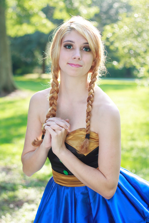 Pinup Anna from Frozen Cosplay