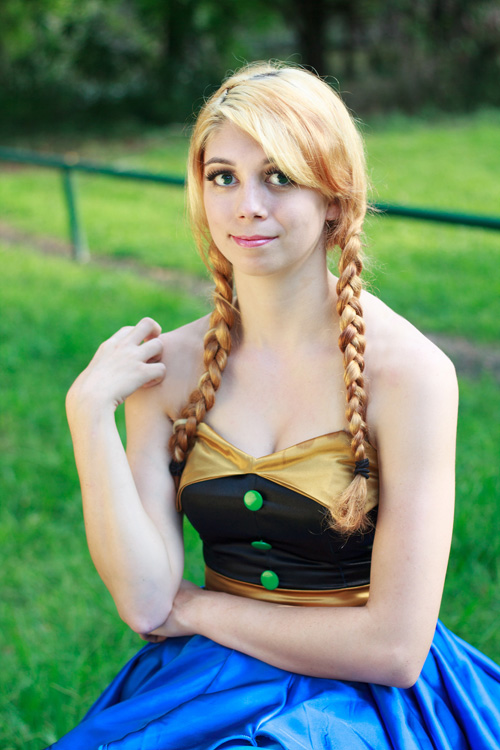 Pinup Anna from Frozen Cosplay