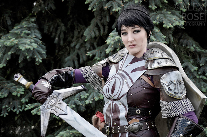 Cassandra from Dragon Age: Inquisition Cosplay