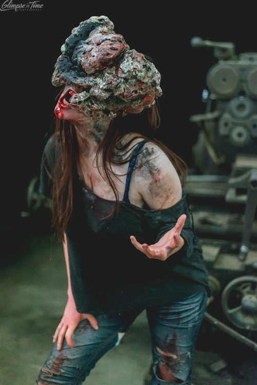 The Last of Us Clicker Cosplay