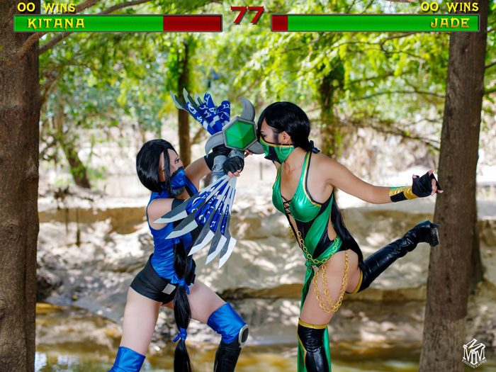 Kitana vs Jade from Mortal Kombat Cosplay