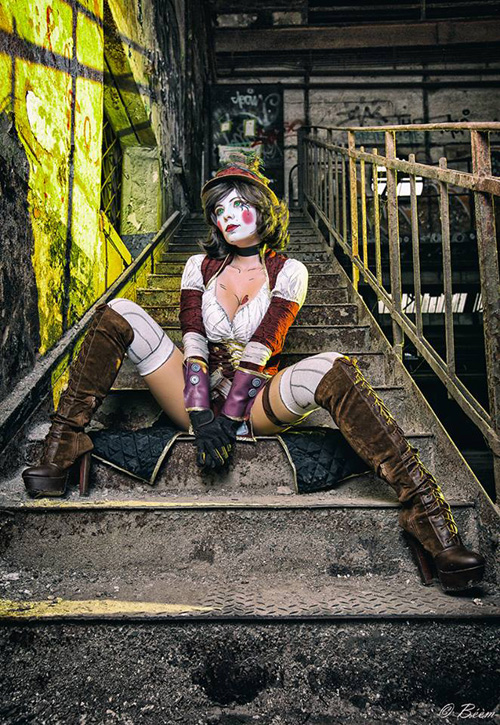 Mad Moxxi from Borderlands Cosplay