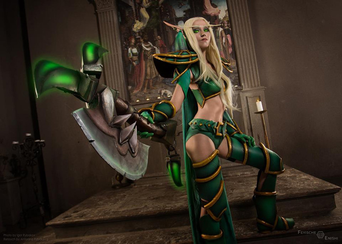 Blood Elf Paladin from World of Warcraft Cosplay
