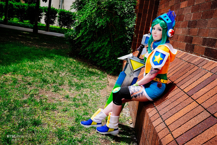 Fu 🏳️‍🌈 on X: My Arcade Riven Cosplay from League of Legends. All  selfmade :D #cosplay #riven #lol #league #of #legends #leagueoflegends  #arcade  / X