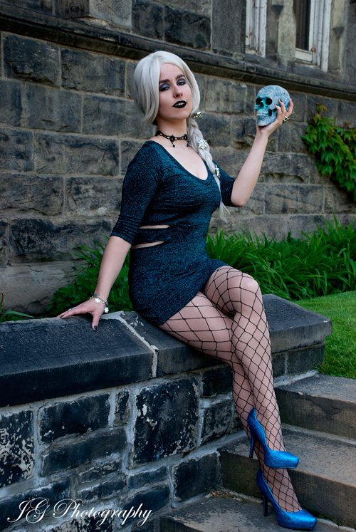 Goth Elsa from Frozen Cosplay