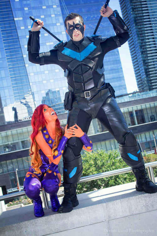 Starfire and Nightwing Cosplay