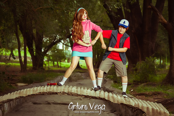 Dipper & Mabel from Gravity Falls Cosplay