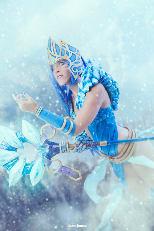 Janna Frost Queen from League of Legends Cosplay