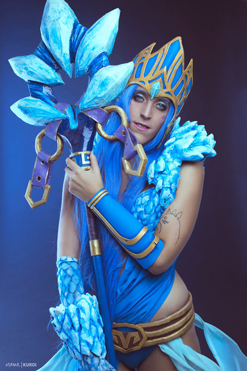 Janna Frost Queen from League of Legends Cosplay