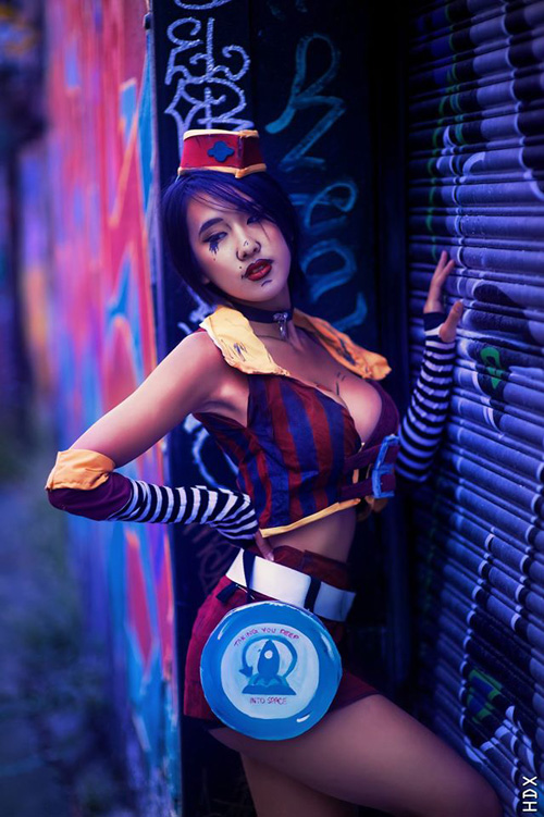 Mad Moxxi from Borderlands Cosplay