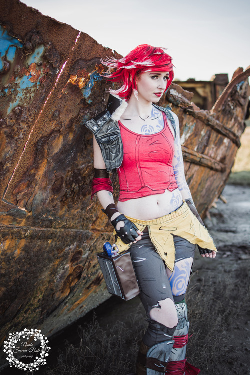 Lilith from Borderlands 2 Cosplay