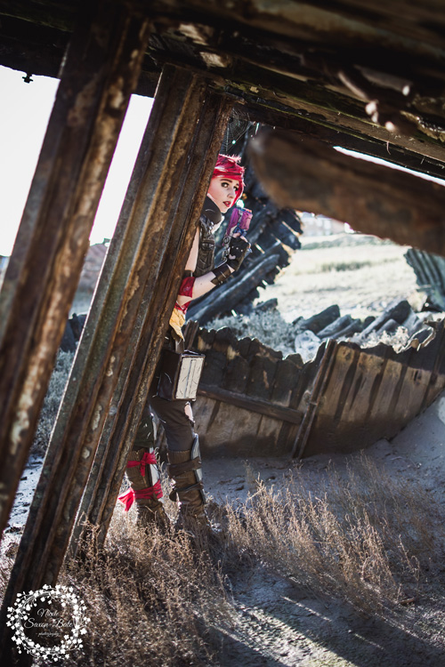 Lilith from Borderlands 2 Cosplay