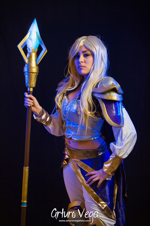 Jaina Proudmoore from Hearthstone: Heroes of Warcraft Cosplay