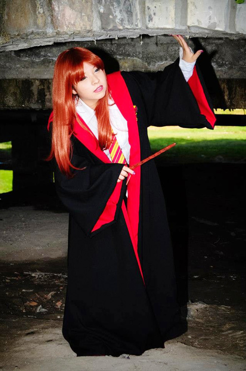 Young Lily Evans from Harry Potter Cosplay