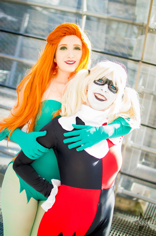 Harley Quinn and Poison Ivy Cosplay