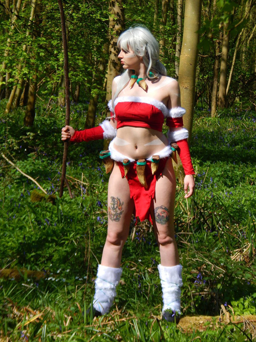 Snow Bunny Nidalee from League of Legends Cosplay