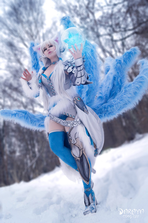 Ice Ahri from League of Legends Cosplay
