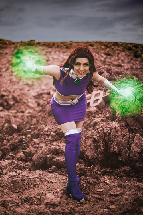Starfire from Teen Titans Cosplay