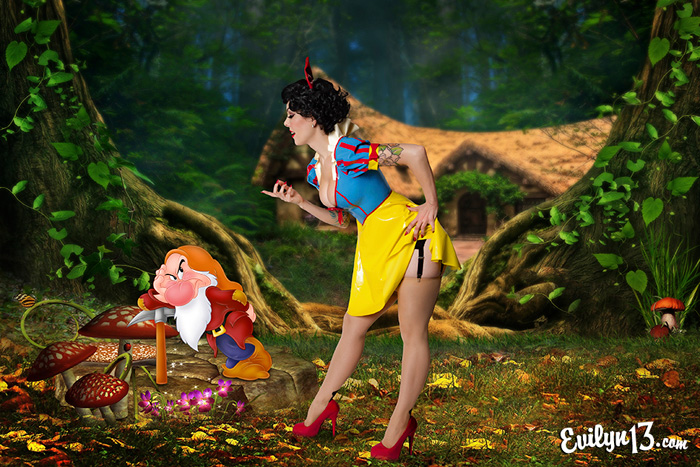 Snow White Latex Pinup Cosplay