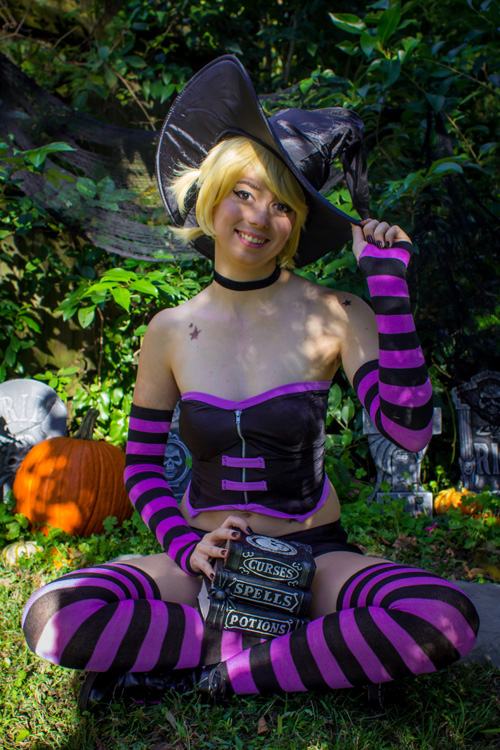 Sabrina the Teenage Witch: The Magic Within Cosplay