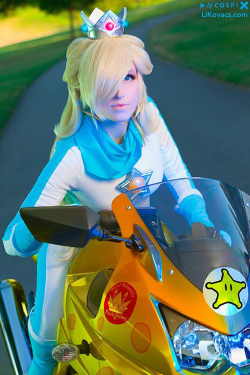 Rosalina from Mario Kart 8 Cosplay