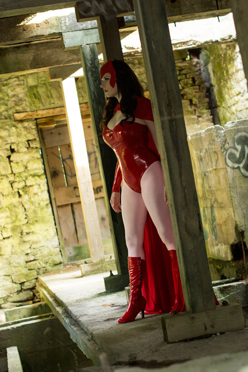 Scarlet Witch Cosplay