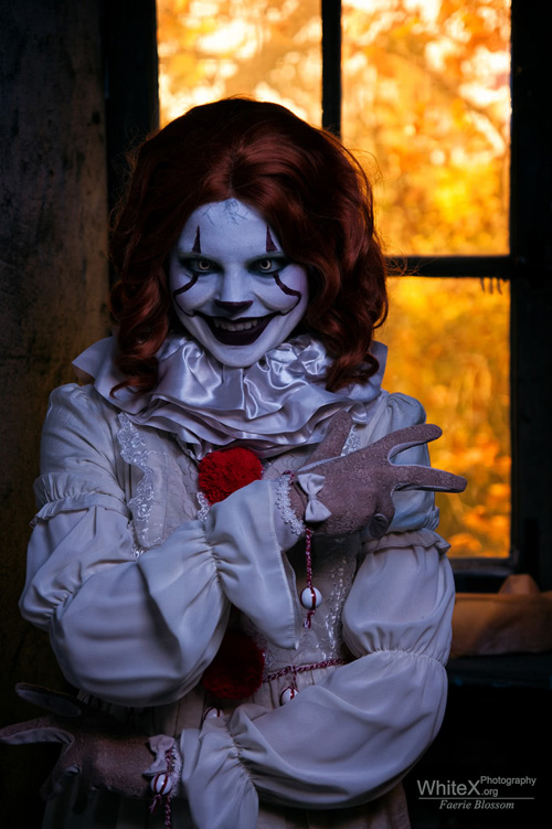 Female Pennywise from IT Cosplay