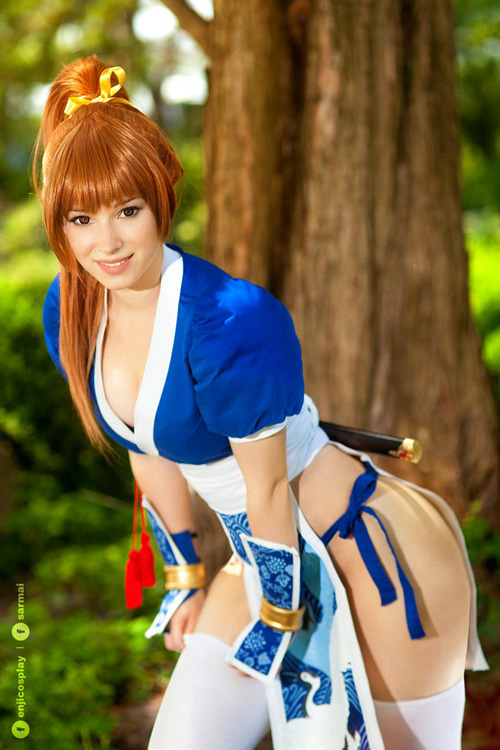 Kasumi from Dead or Alive 5 Cosplay