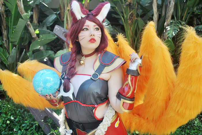 Foxfire Ahri from League of Legends Cosplay