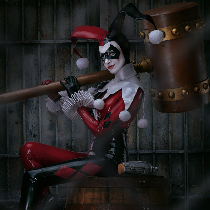 Harley Quinn cosplay - Statue Forum
