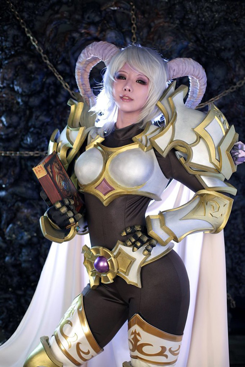 Yrel from World of Warcraft Cosplay