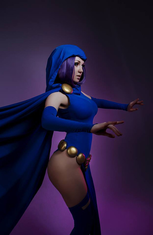 Raven from DC Comics Cosplay