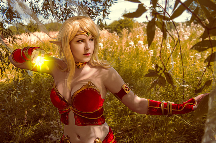  Blood Elf from World of Warcraft Cosplay