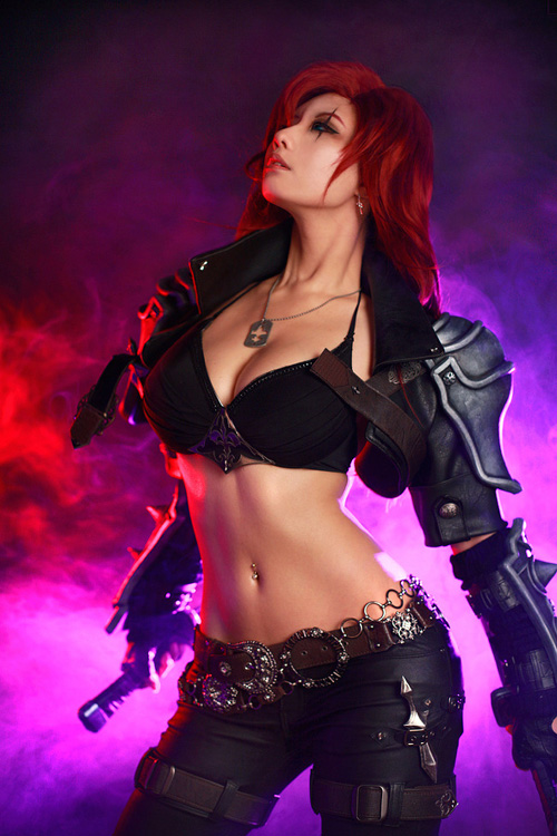 Katarina from League of Legends Cosplay