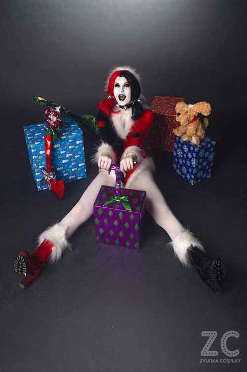 Harley Quinn Holiday Special Cosplay