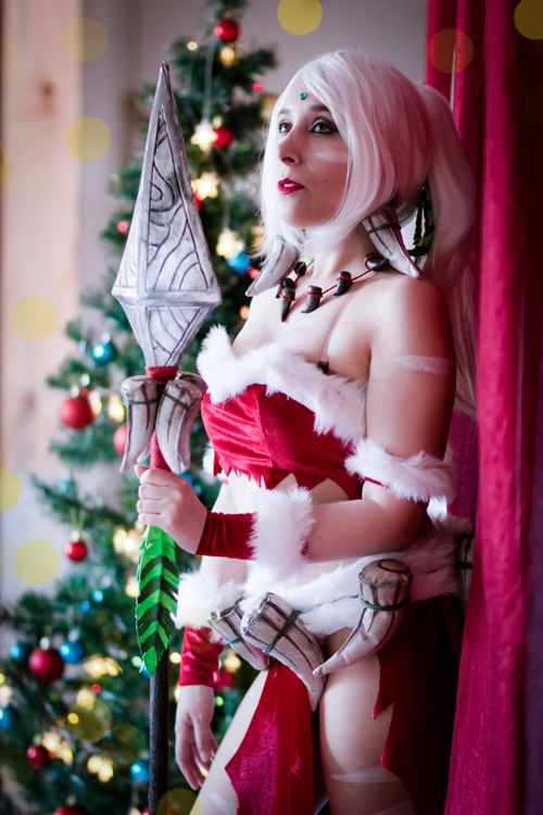 Snow Bunny Nidalee from League of Legends Cosplay