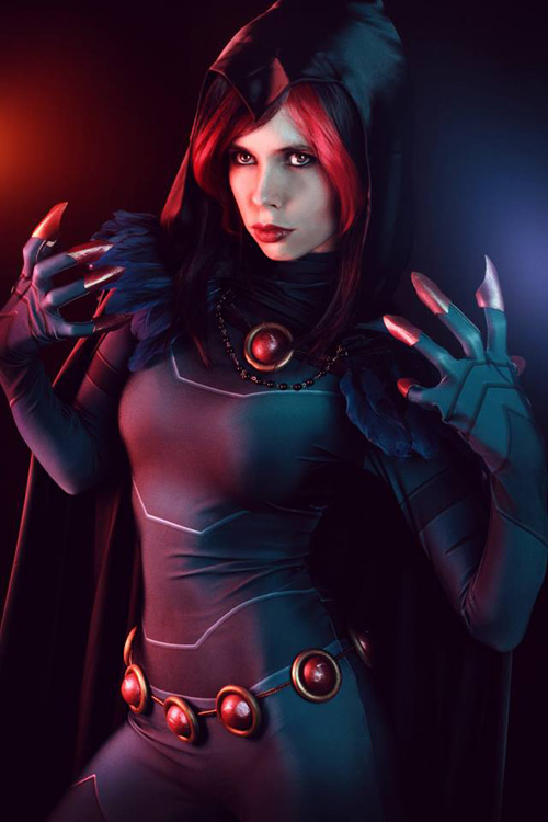 Raven from DC Comics Rebirth Cosplay