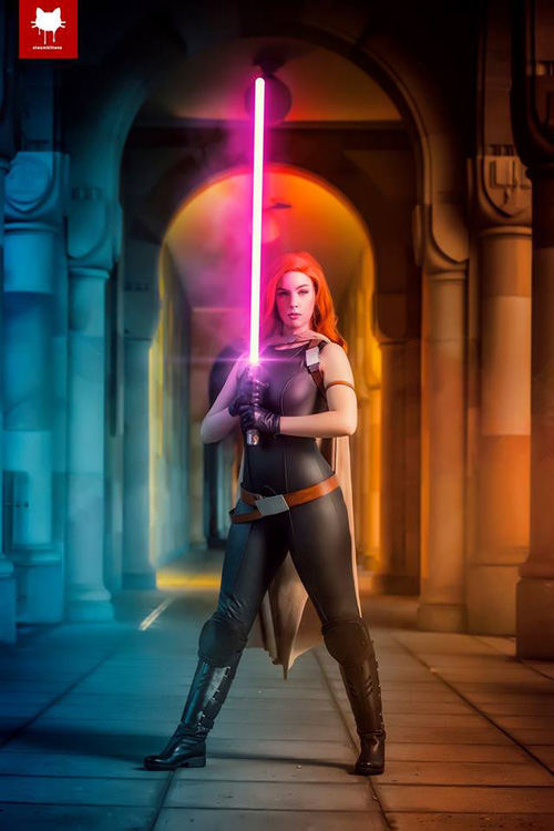 Mara Jade Skywalker from Star Wars Cosplay