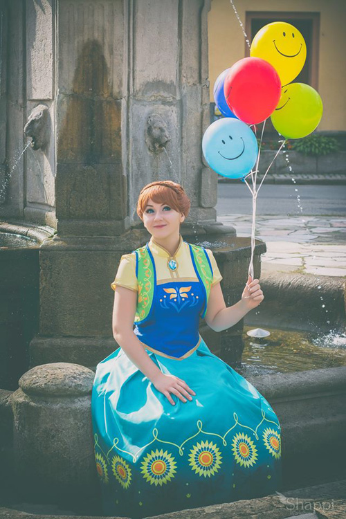 Anna from Frozen Fever Cosplay