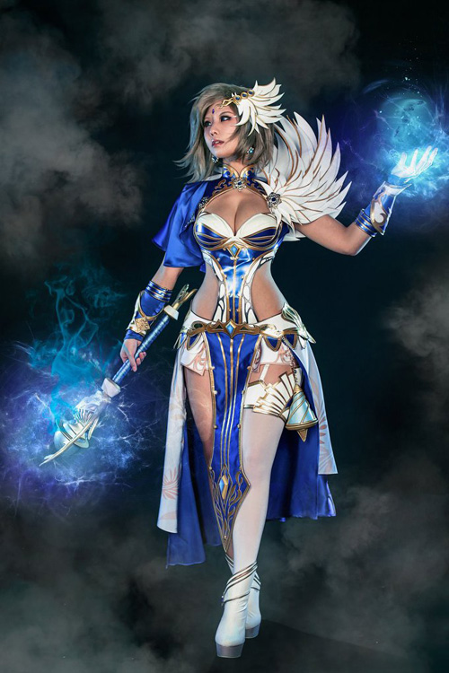 Sorceress from Thine Cosplay