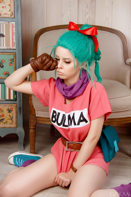 Bulma from Dragon Ball Cosplay