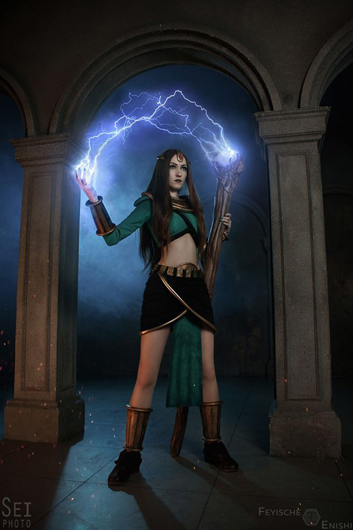 hot sorceress cosplay