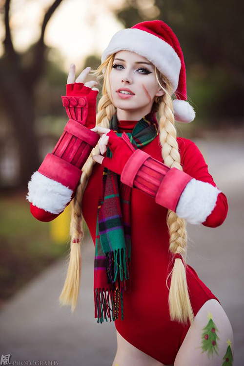 Christmas Cammy from Street Fighter Cosplay