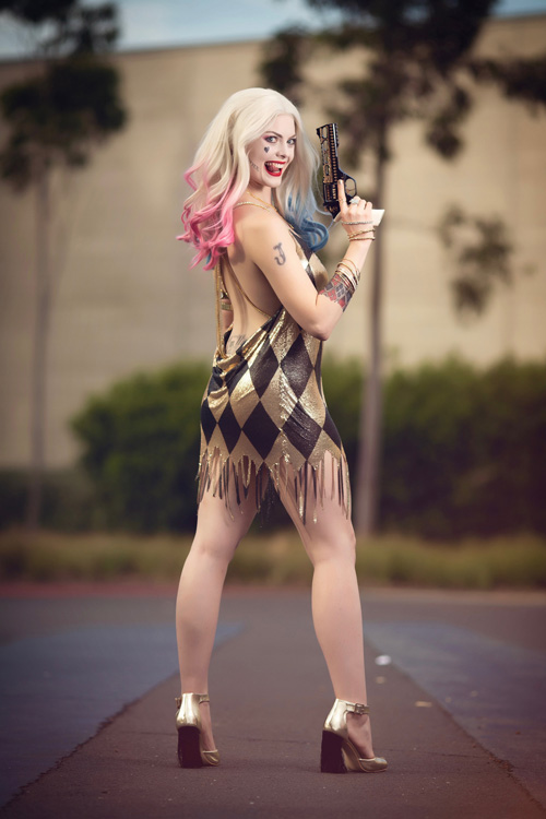 Clubbing Harley from Suicide Squad Cosplay