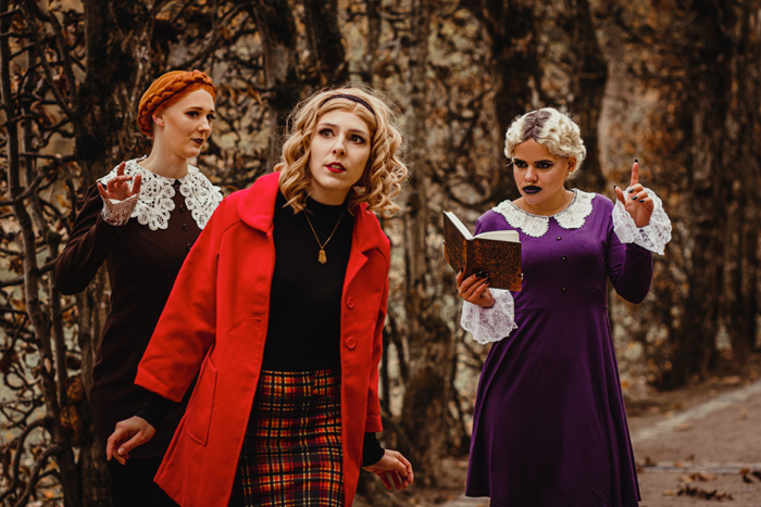 The Chilling Adventures of Sabrina Group Cosplay
