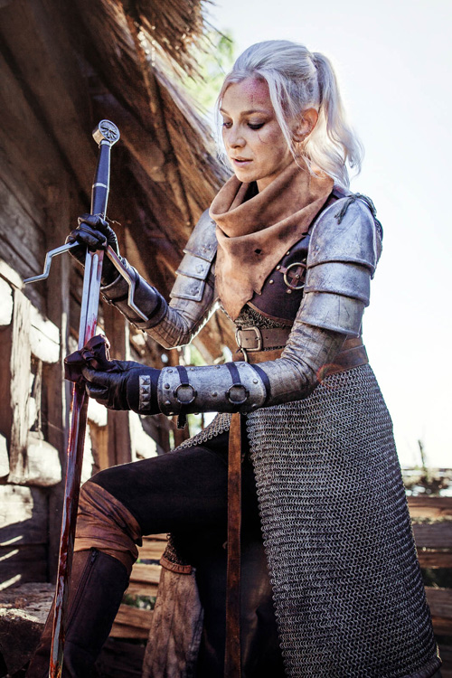 Geraltina of Rivia from The Witcher 3 Cosplay