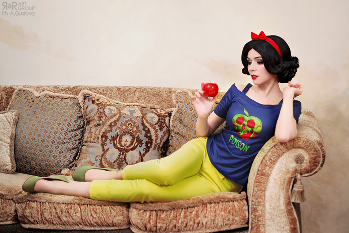 Snow White from Ralph Breaks the Internet Cosplay